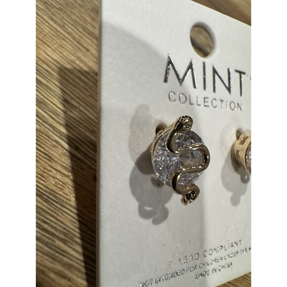 Mint Small CZ Stud with Goldtone Snake Earrings Bling Sparkle Party NEW - Picture 3 of 6